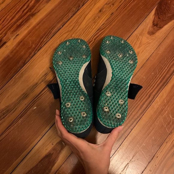 Adidas high jump spikes- men’s 71/2 women’s 91/2 - Picture 6 of 6